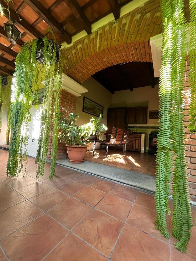 Апартаменты Casa Del Viajero Colonial Антигуа-Гватемала Экстерьер фото